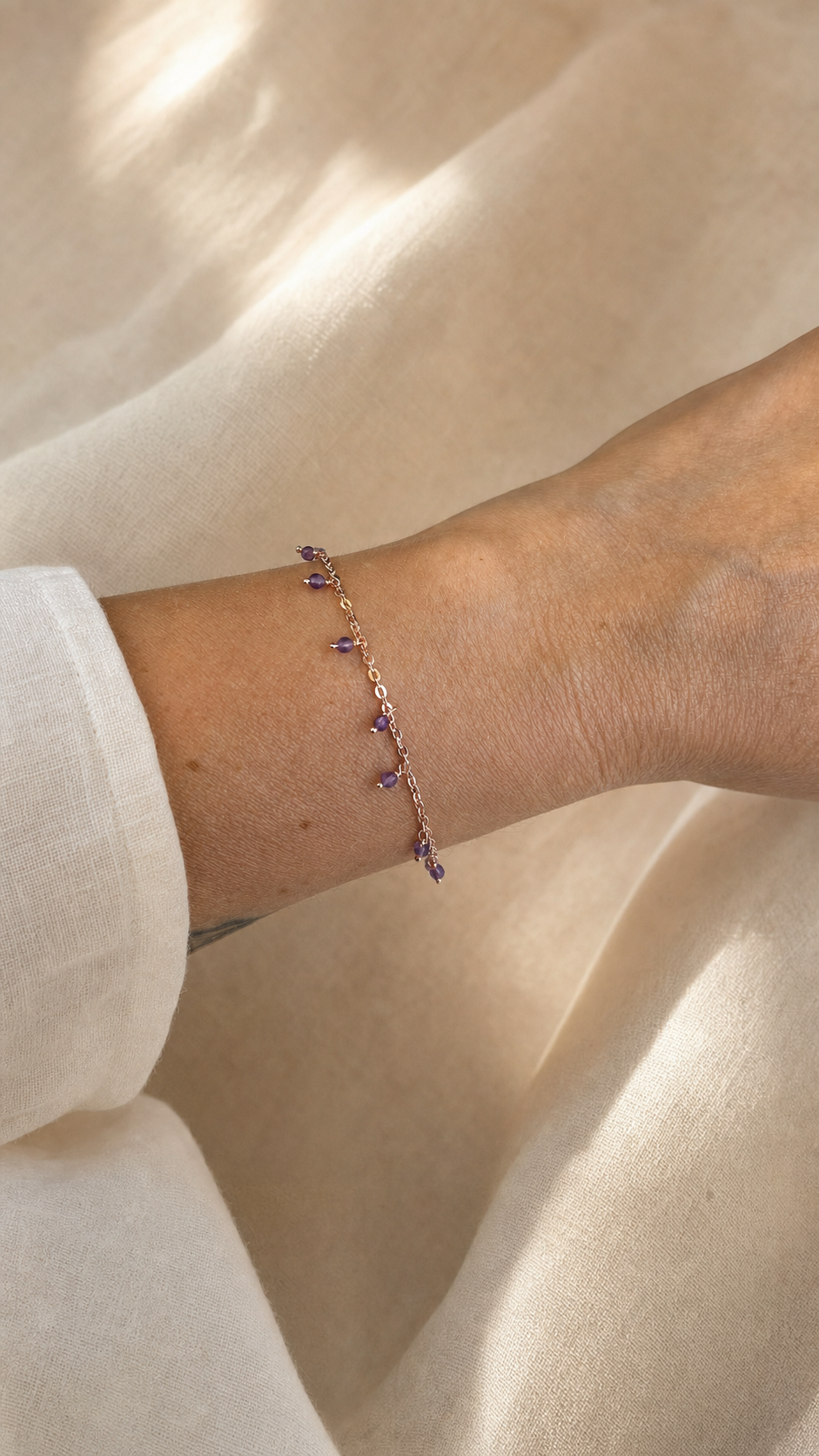 Armband "Goccia" mit Amethyst, rosévergoldetes Sterling Silber – Detailansicht