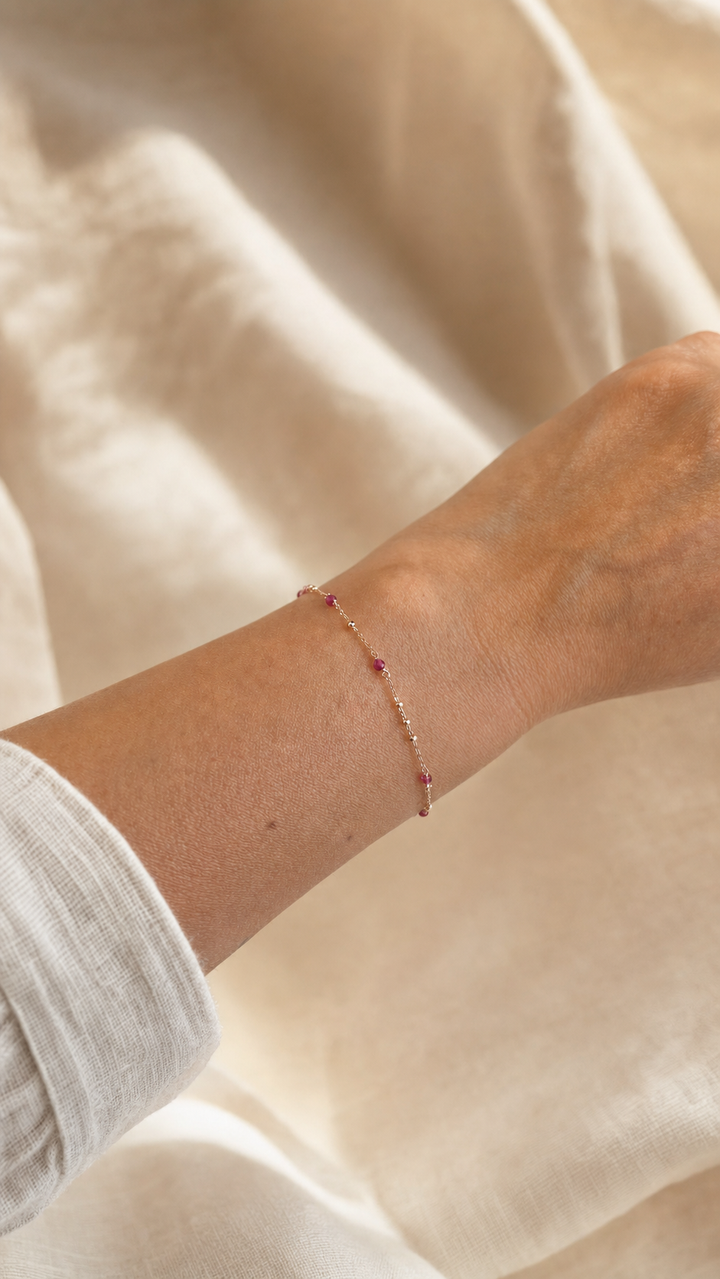 Armband "Sorrento" Rubin rosévergoldet – Detailansicht