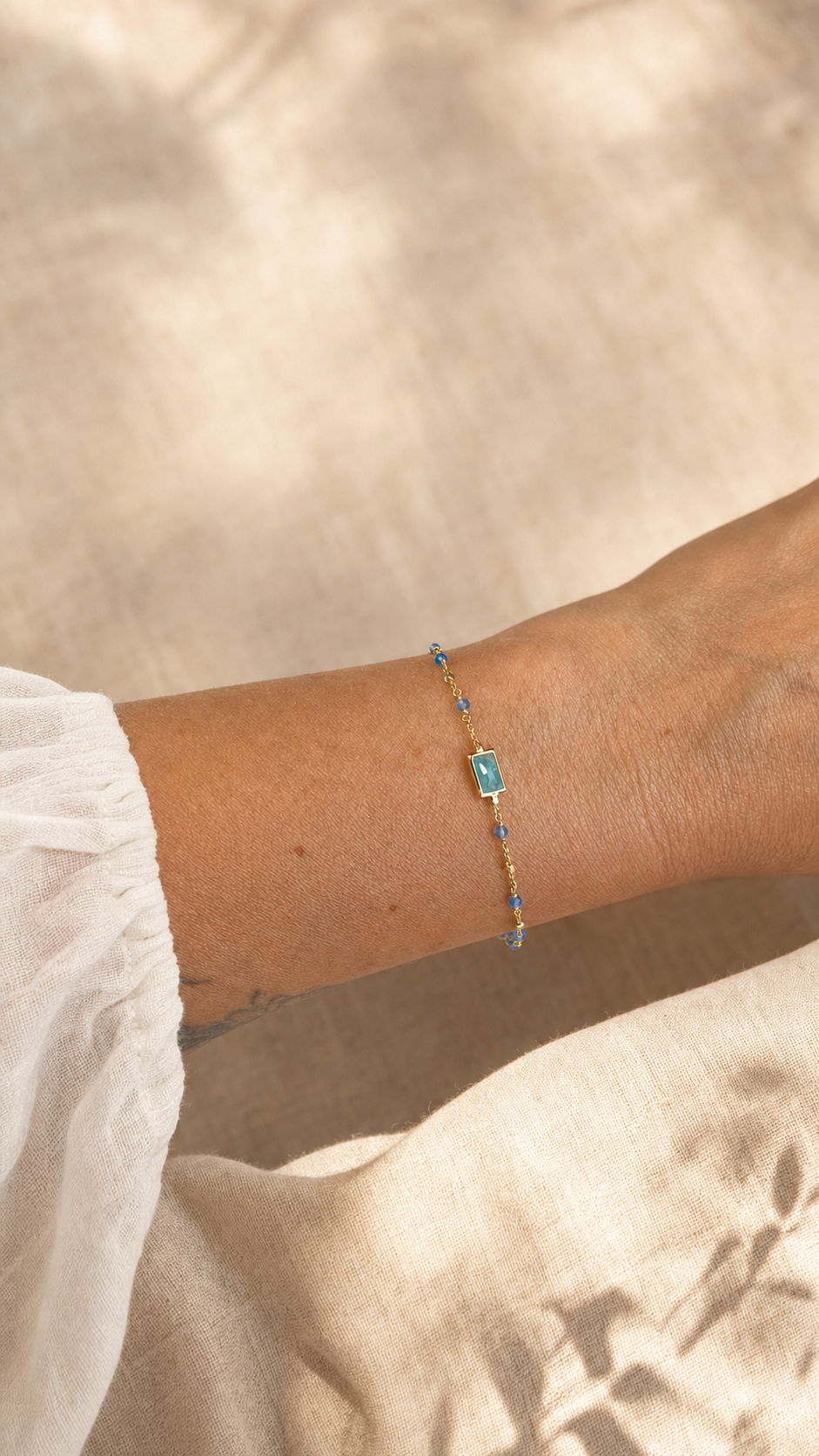 Armband „Laguna“ mit Amazonit und blauem Chalcedon – Detailansicht