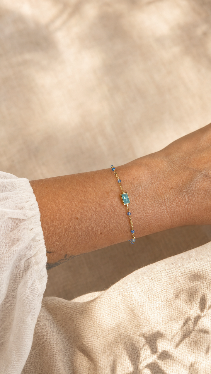 Armband „Laguna“ mit Amazonit und blauem Chalcedon – Detailansicht