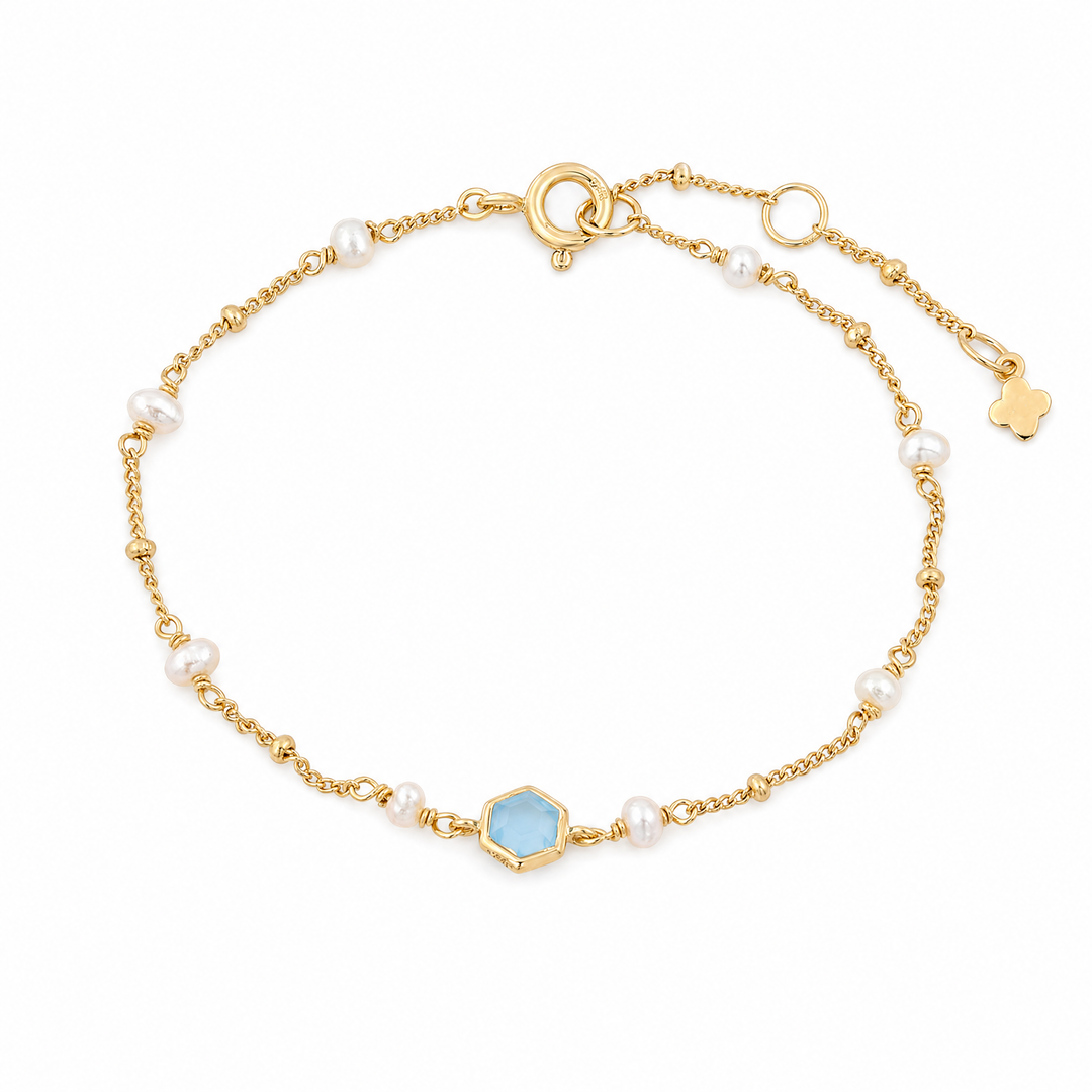 Armband „Capri“ mit blauem Chalcedon und weißen Perlen, Sterling Silber vergoldet