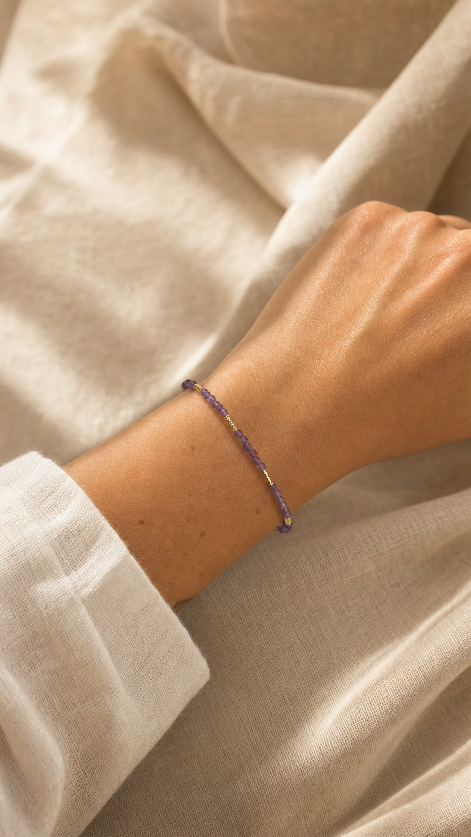 Armband "Marea" Amethyst vergoldet – Detailansicht