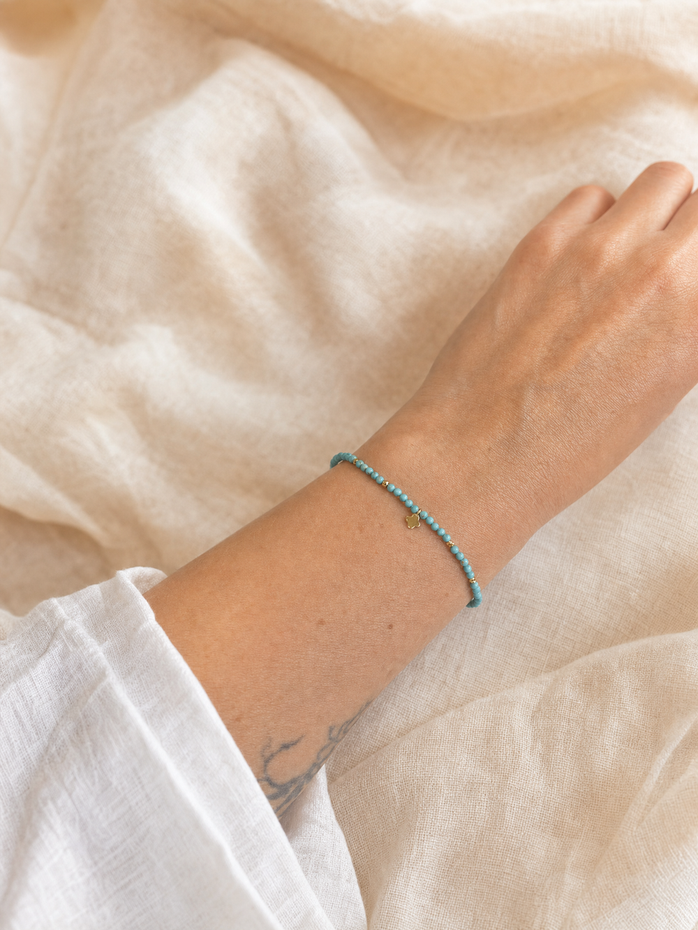 Armband "Fortuna" mit Türkis, Sterling Silber 925 vergoldet – Detailansicht