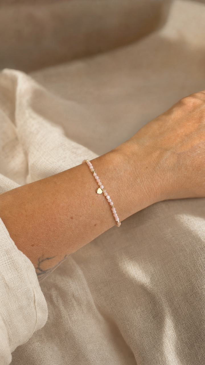 Armband "Amoretta" mit pinkem Opal, Sterling Silber 925 vergoldet – Detailansicht