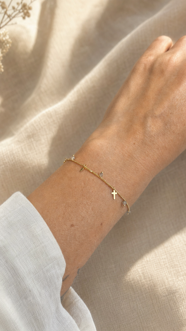 Armband "Milagro" mit Labradorit, vergoldetes Sterling Silber – Detailansicht